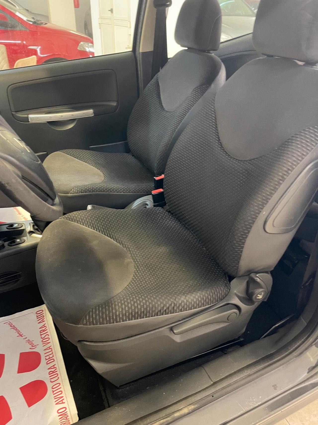 Citroen C2 1.1 121.00KM , Elegance CLIMA, SERVT, TAGLIANDATA NEOPATENTATI
