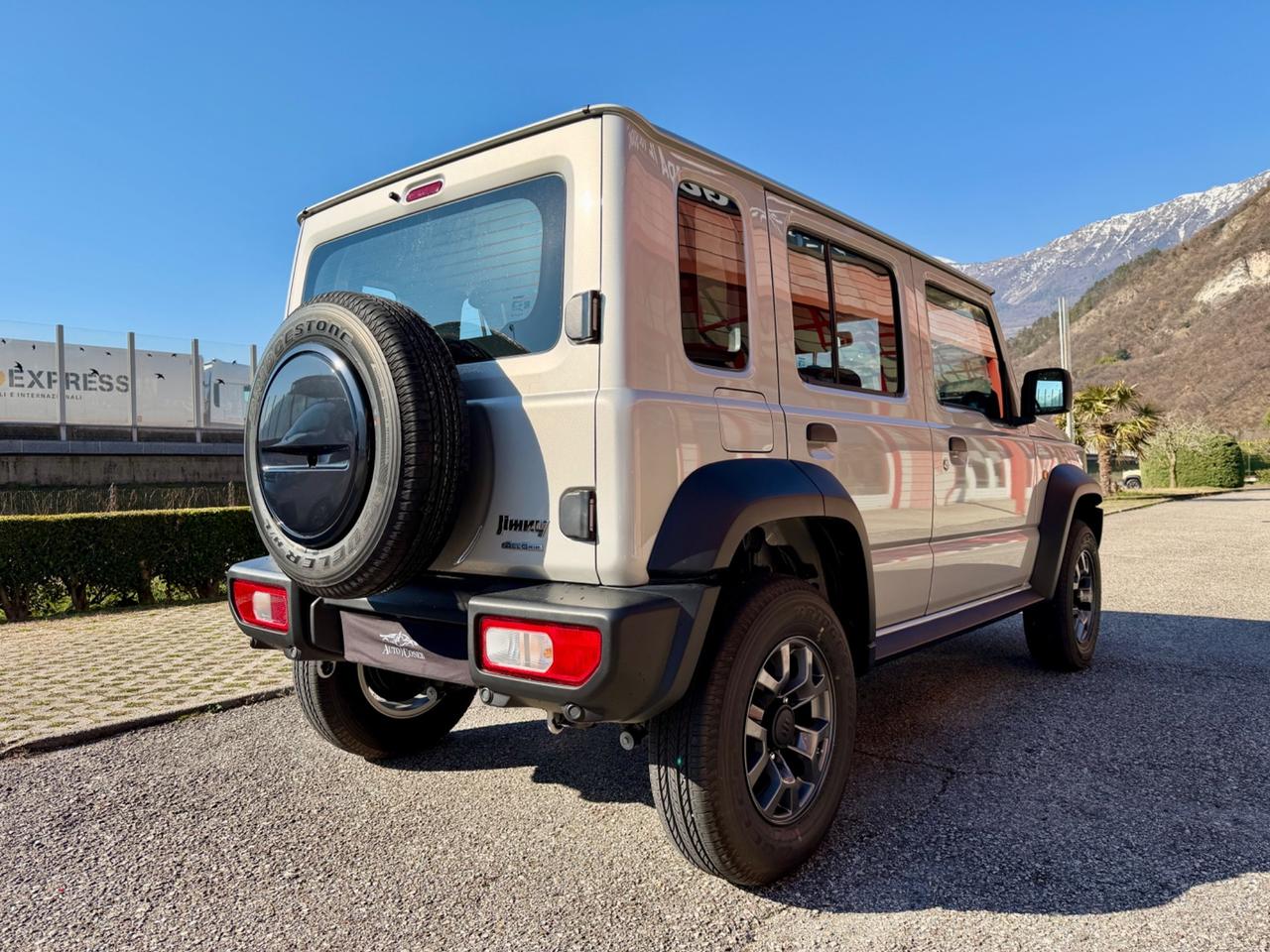 Suzuki Jimny 4x4 - 5 PORTE - 4 POSTI VETTURA !!!