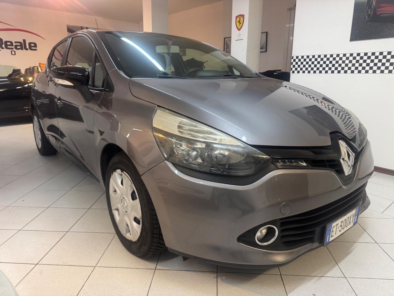 Clio 1.2 75CV GPL CASA MADRE