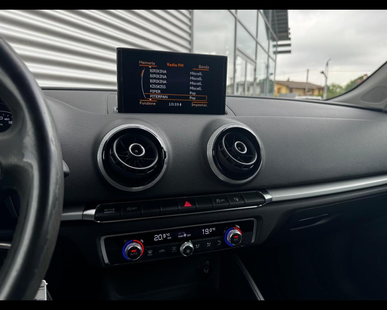AUDI A3 SPORTBACK 1.6 TDI 110CV ATTRACTION