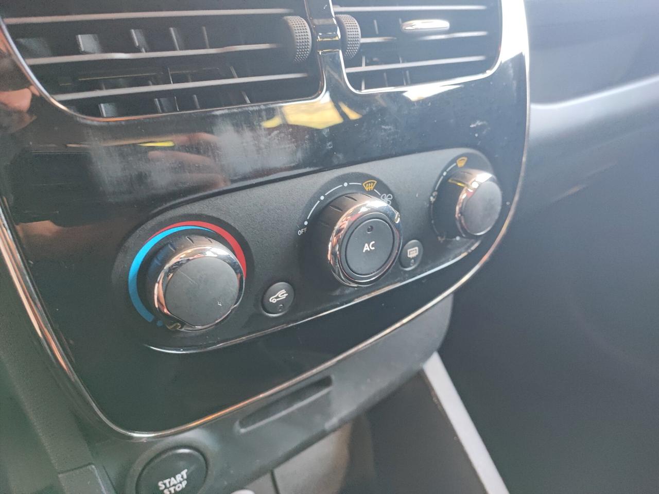 Renault Clio 1.5 dCi 8V 75CV 5 porte Wave