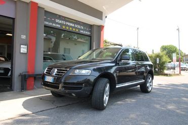 VOLKSWAGEN Touareg 3.0 V6 TDI DPF tiptronic Exclusive