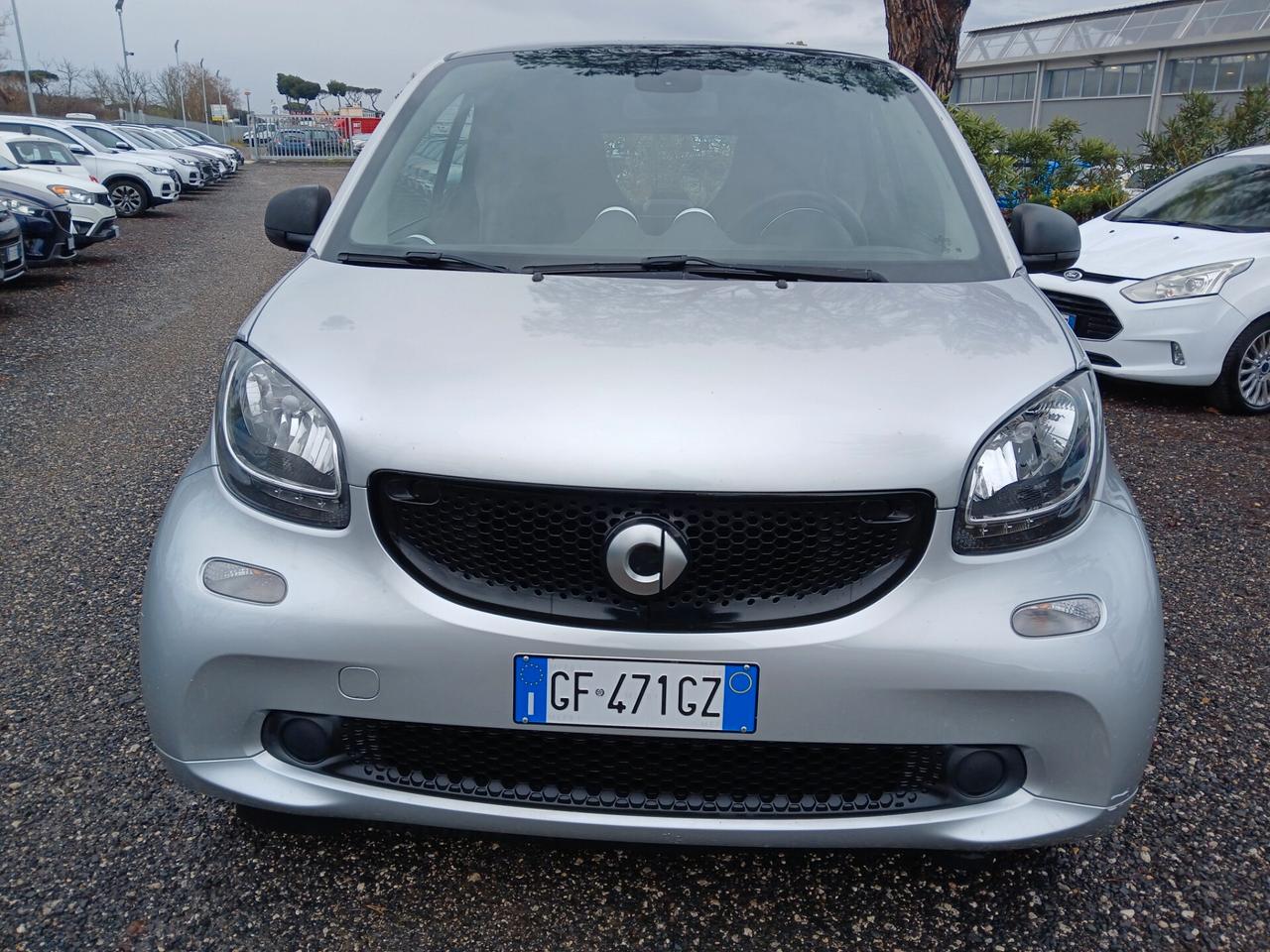 Smart ForTwo 70 1.0 twinamic Youngster pelle navi
