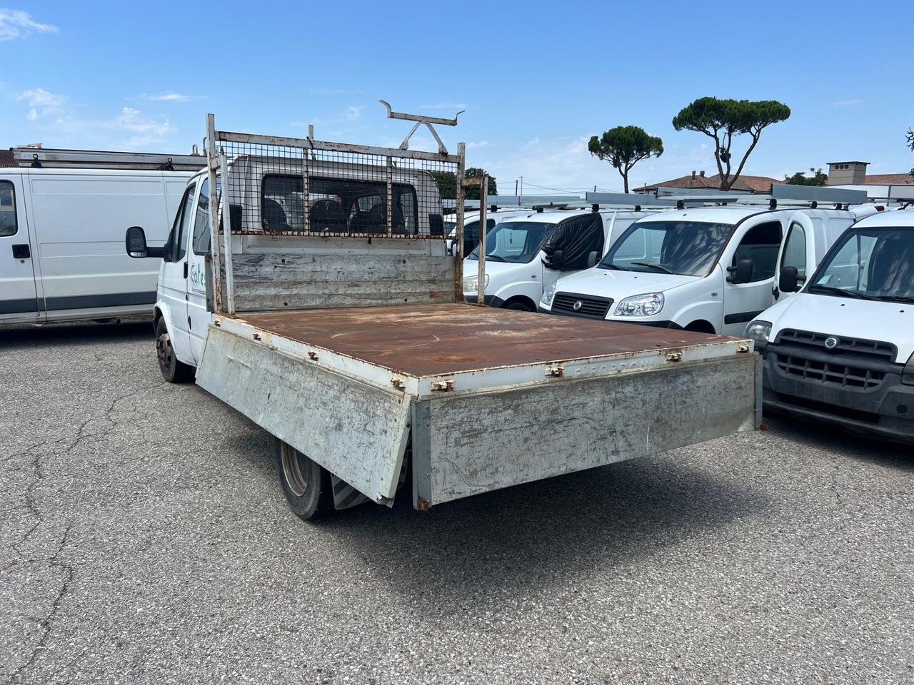 Ford Transit doppia cabina 2.5 TD 6 posti