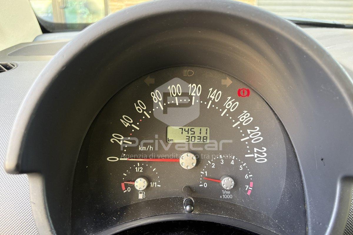 VOLKSWAGEN New Beetle 1.6 Cabrio