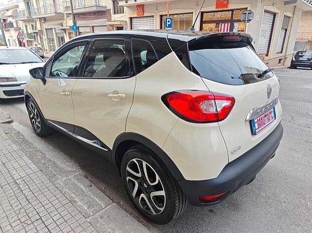 RENAULT Captur 1.5 dCi 90cv *NAVI/TELECAMERA*