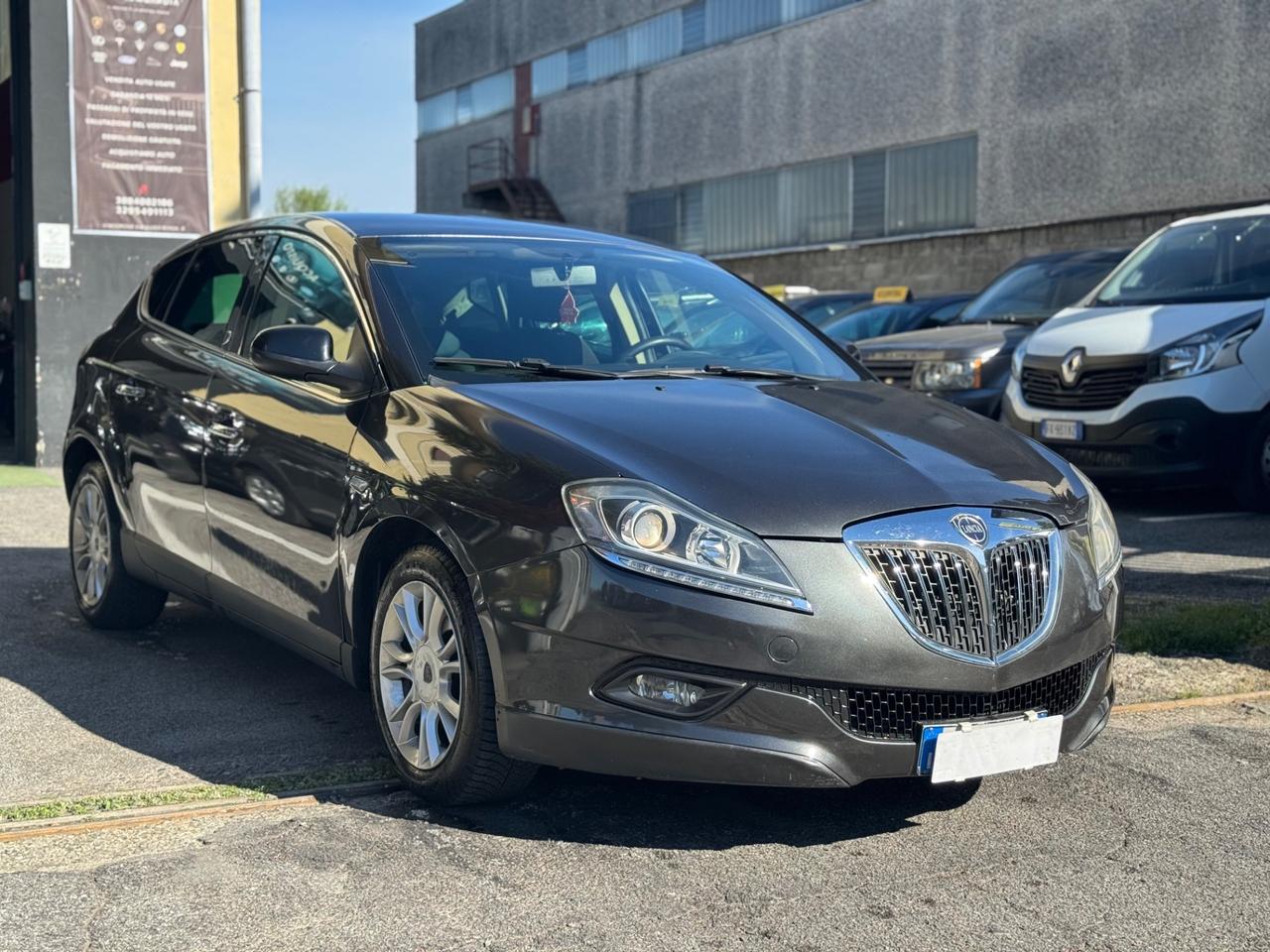 Lancia Delta 1.9 MJT Twinturbo DPF Oro