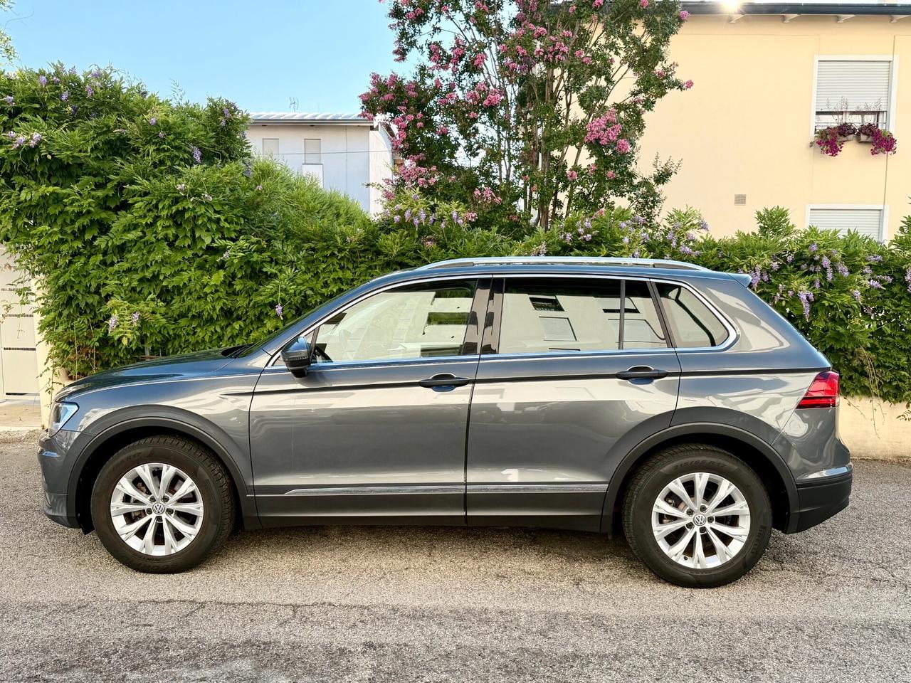 Volkswagen Tiguan 2.0 tdi BMT Style 150cv dsg TAGLIANDI CERTIFICATI