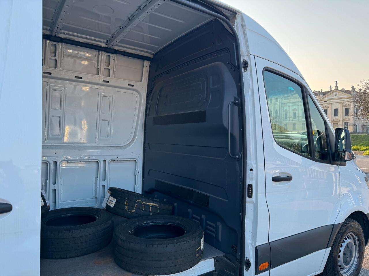 Mercedes-benz Sprinter F37/35 317 CDI F RWD TA Furgone Traz. Post.