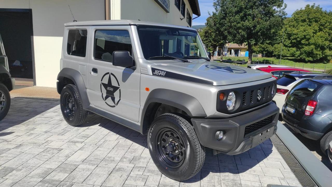 SUZUKI JIMNY 1.5 BENZINA 102CV 4X4 GANCIO TRAINO