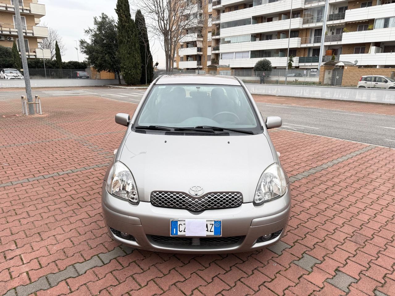 Toyota Yaris 1.4 D-4D 3p Sol