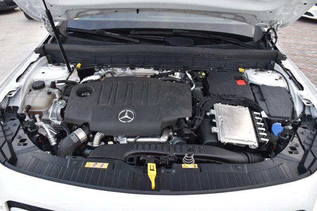 MERCEDES-BENZ GLB 180 d Automatic Sport