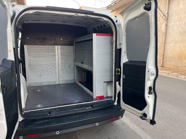 FIAT Doblo' MAXI DOPPIA PORTA LATERALE CON SCAFFALA