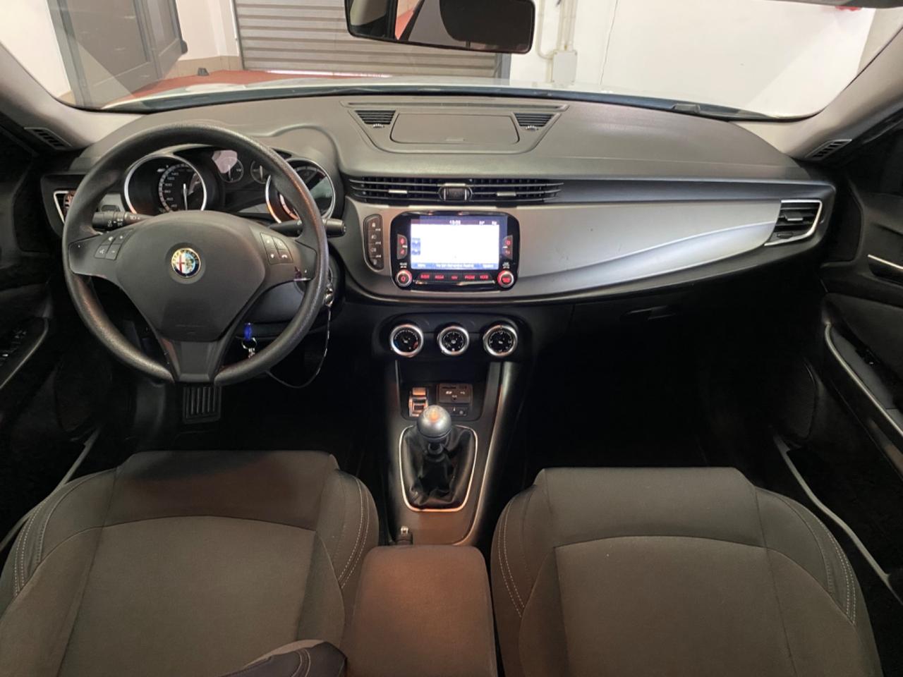 Alfa Romeo Giulietta 1.6 JTDm-2 105 CV Distinctive