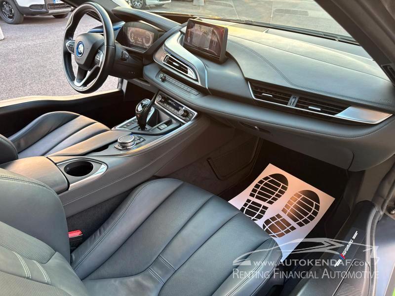 BMW i8 Coupe 1.5 auto