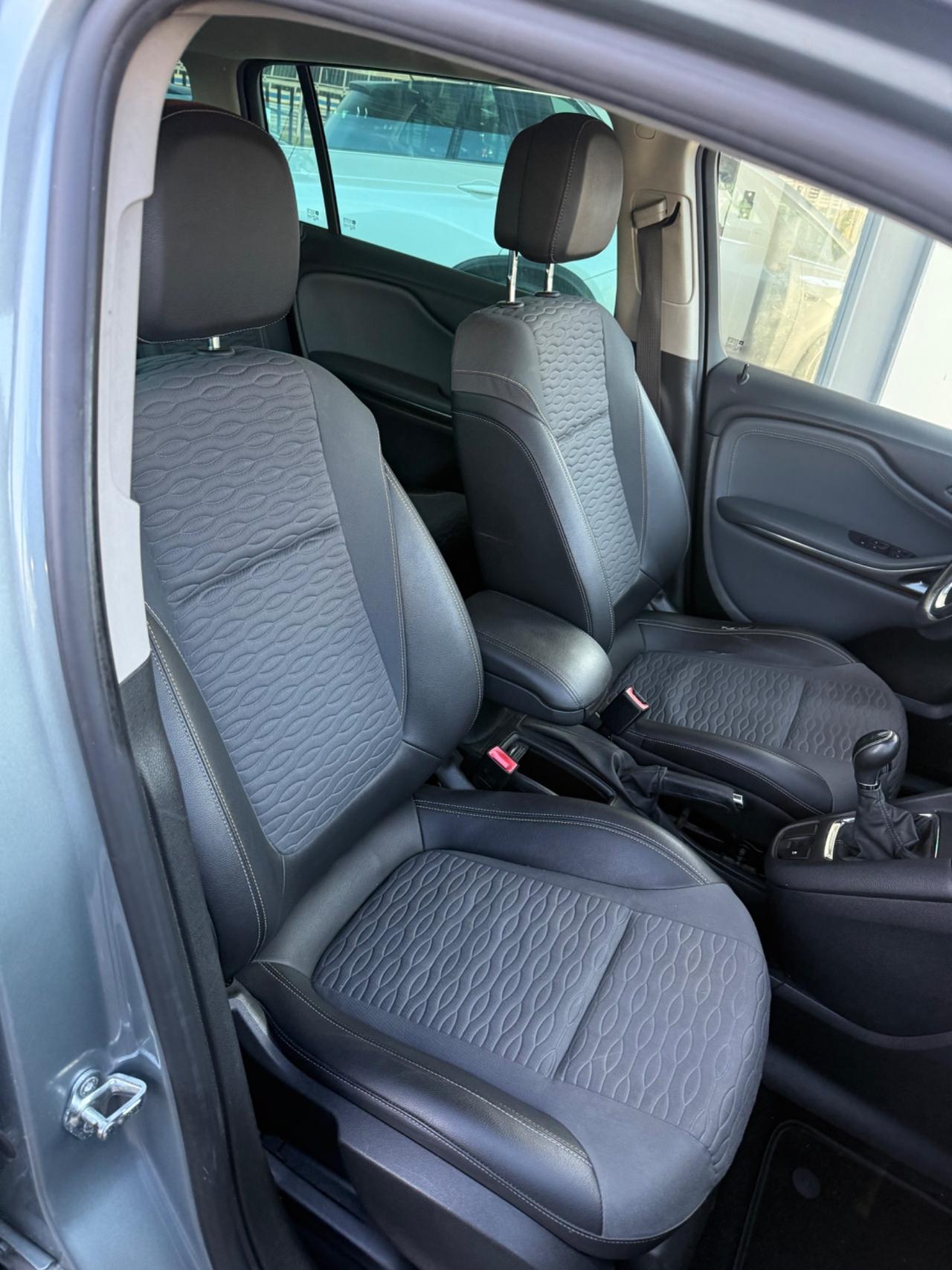 7 POSTI Opel Zafira Tourer 1.6 Turbo EcoM 150CV Cosmo