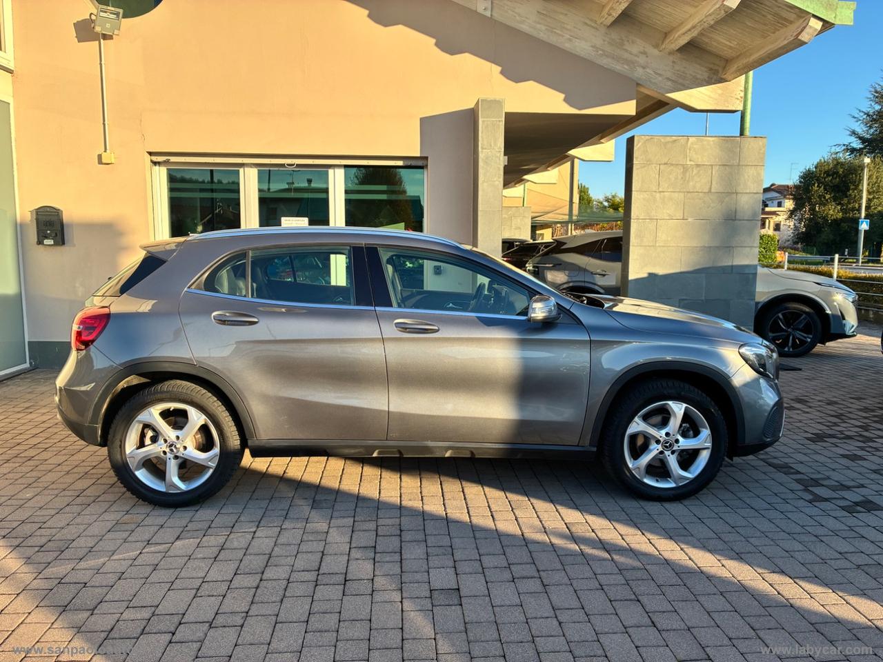 MERCEDES-BENZ GLA 220 Automatic 4Matic Sport