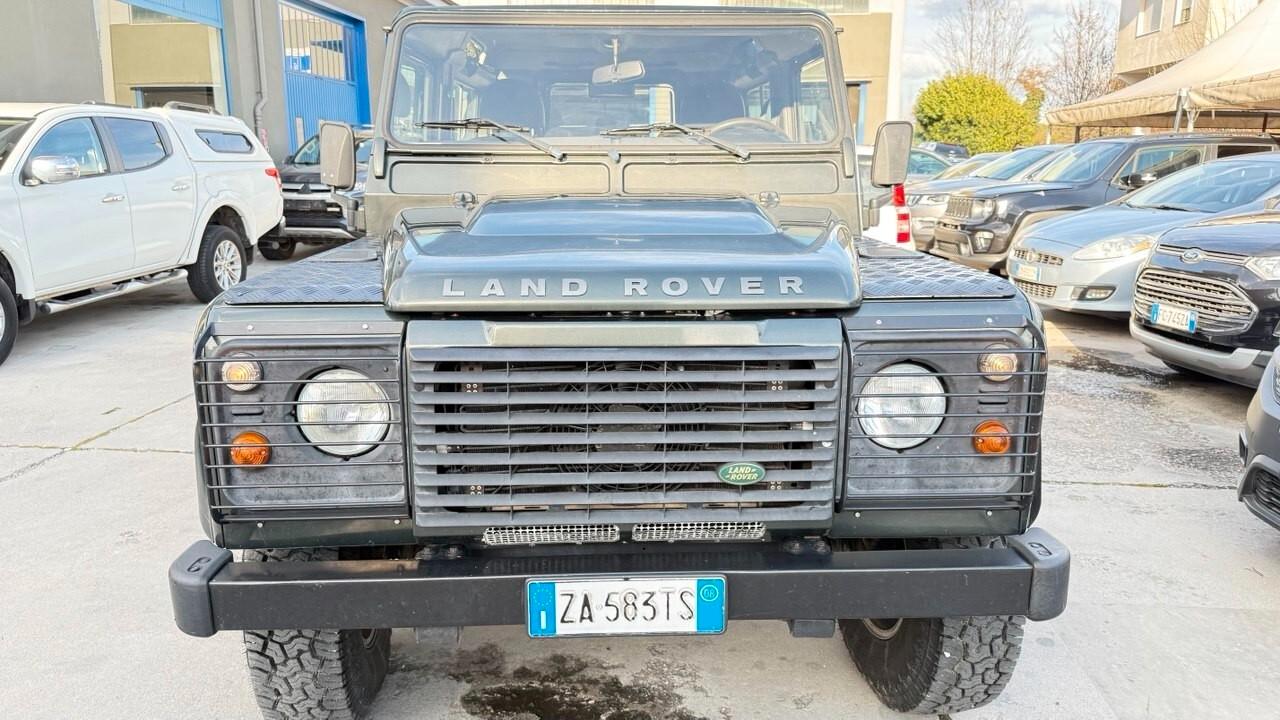 Land Rover Defender 90 2.4 TD4 Station Wagon SE