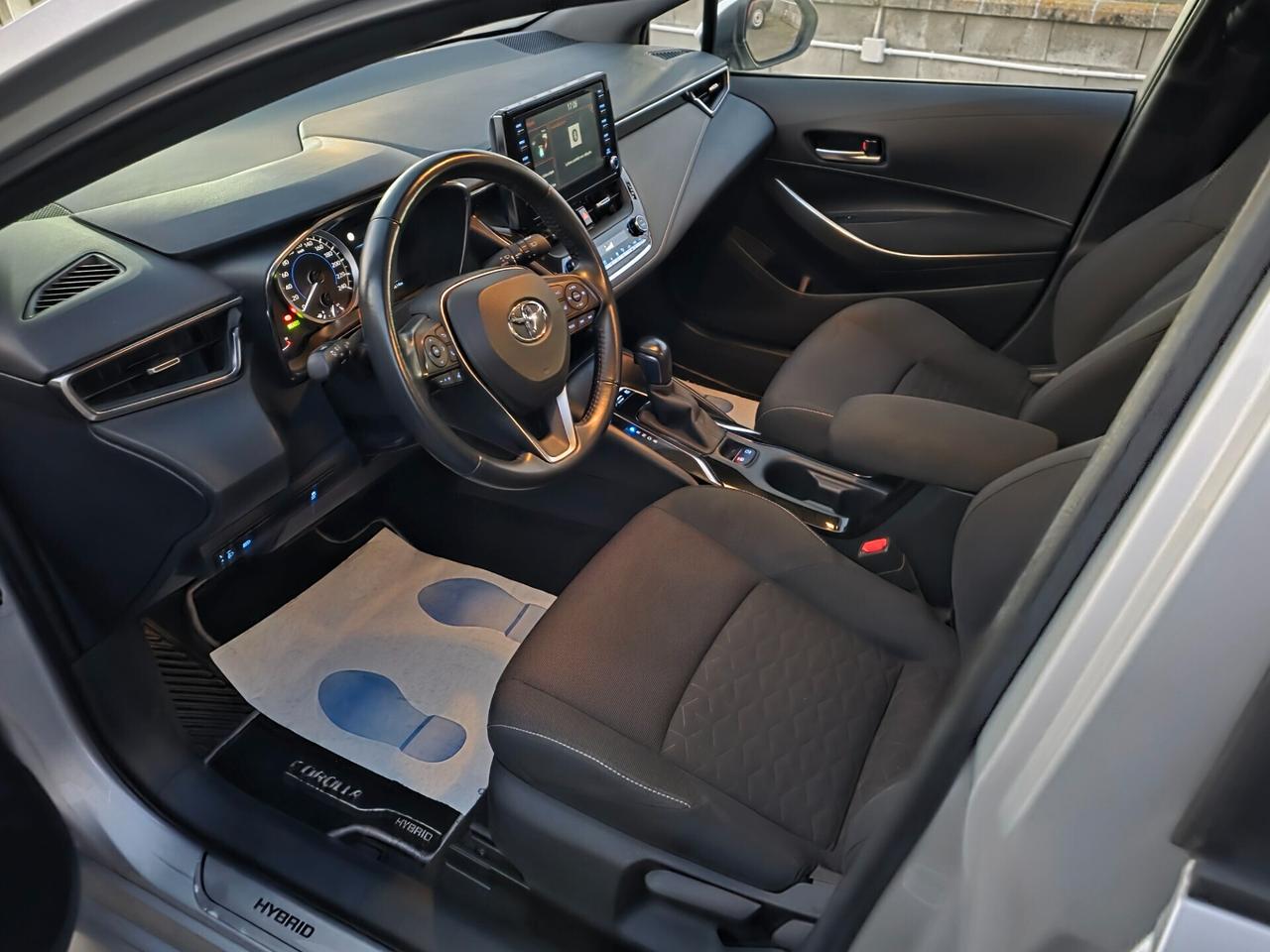 Toyota Corolla Touring Sports 1.8 Hybrid Business Tech