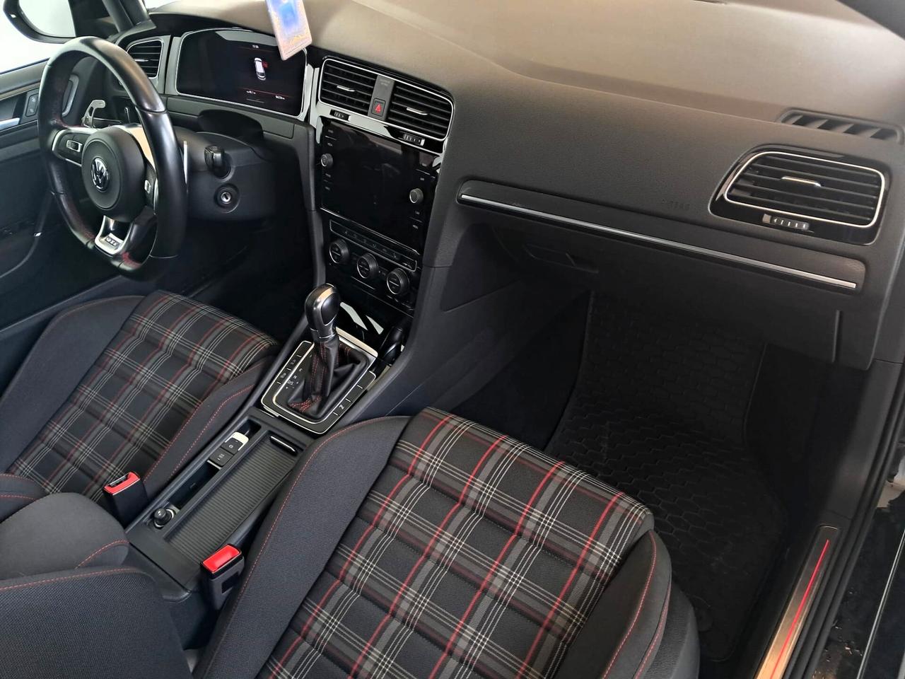 Volkswagen Golf GTI Performance 2.0 245 CV TSI DSG 5p. BMT