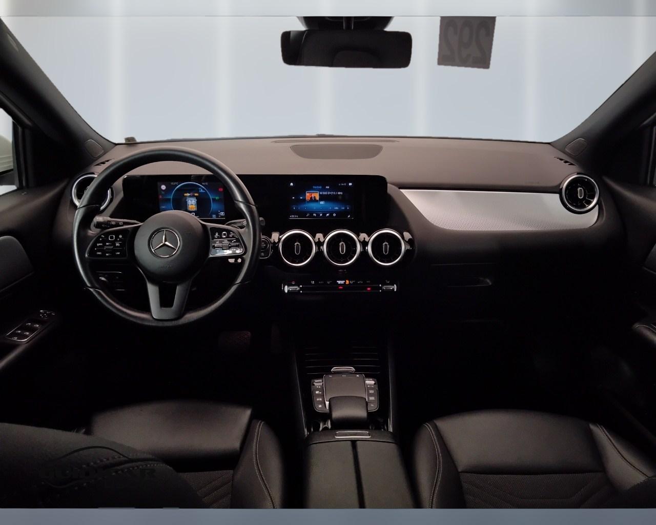 Mercedes-Benz GLA-H247 2020 - GLA 180 d Sport auto