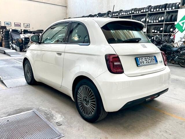 Fiat 500 500e Berlina 42 kWh Icon Autonomia 300 km