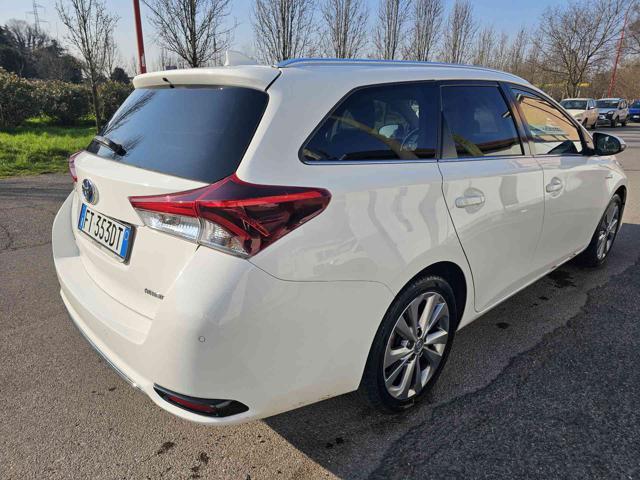 TOYOTA Auris Touring Sports 1.8 Hybrid Style