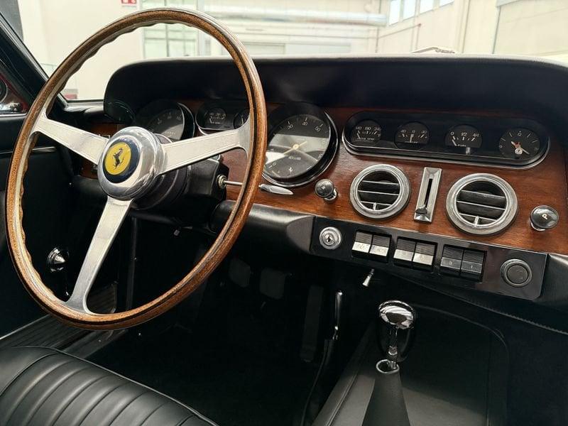 Ferrari 330 GT 2+2 restauro da concorso