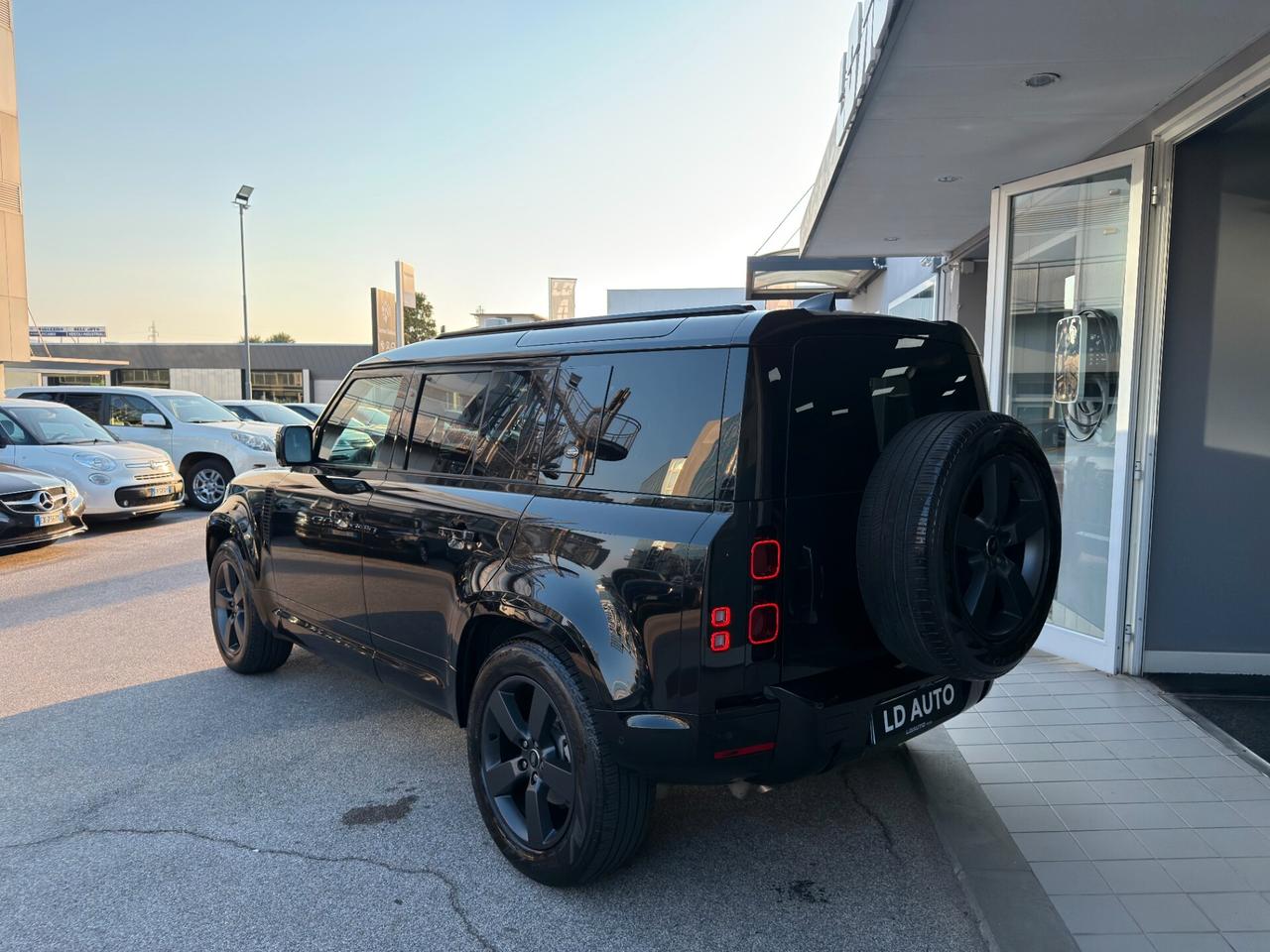 Land Rover Defender 110 3.0D I6 200 CV AWD SE N1 AUTOCARRO