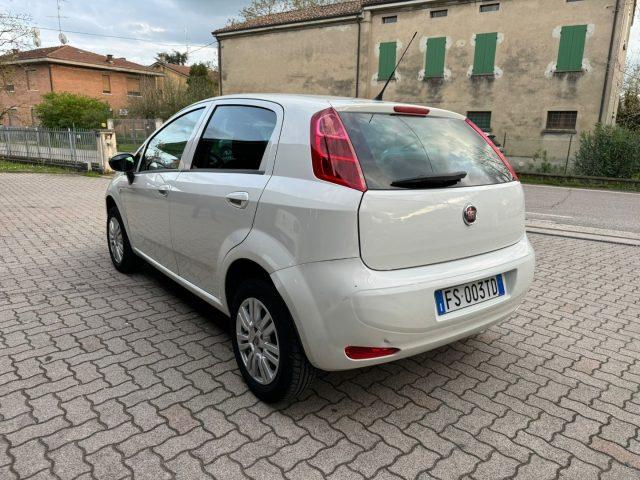 FIAT Punto 1.4 8V 5 porte Natural Power Street