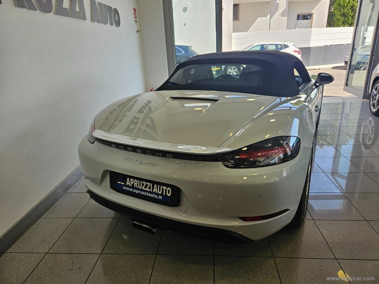 PORSCHE 718 Boxster