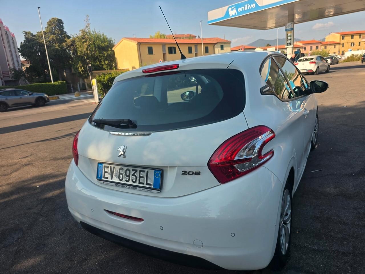 Peugeot 208 PureTech 82 3 porte Allure
