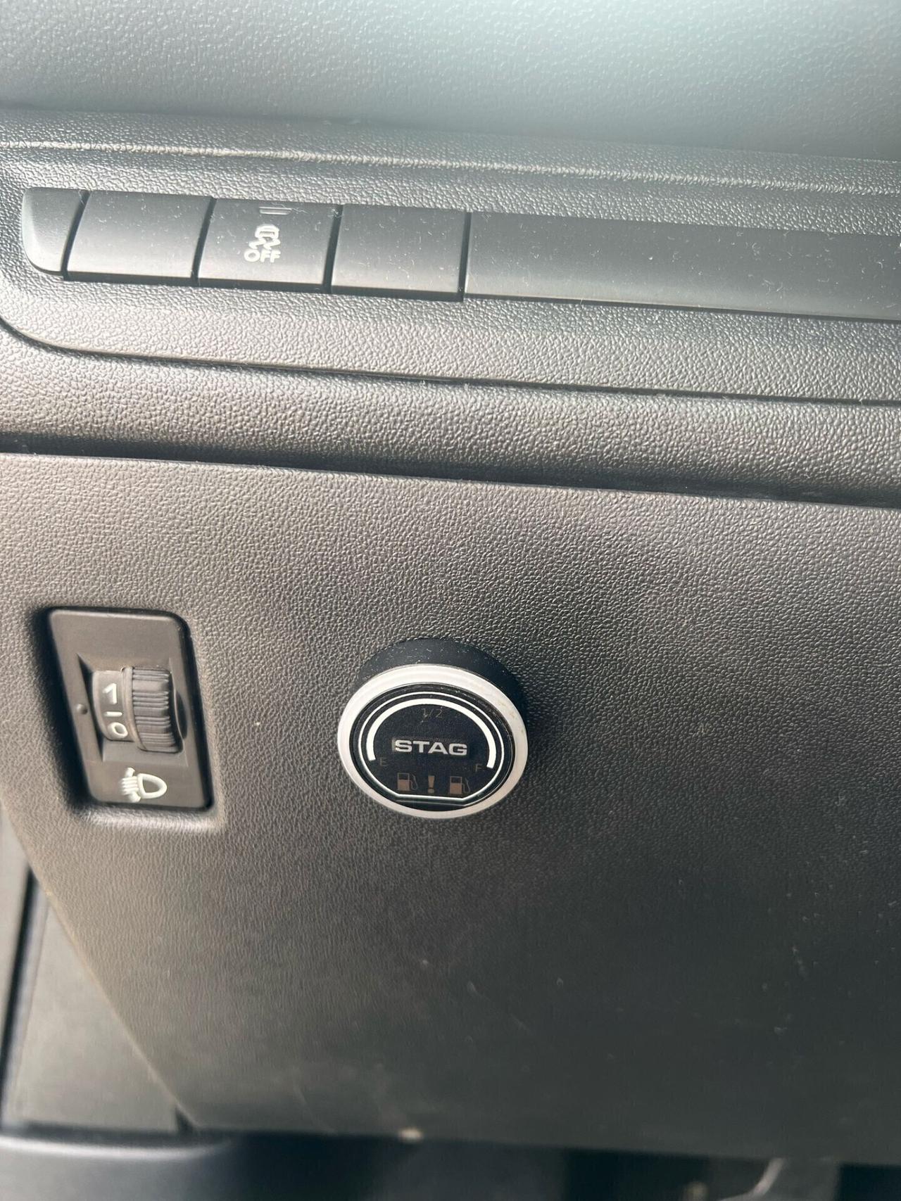 Peugeot 208 1.4 VTi 95 CV 5p. GPL Active