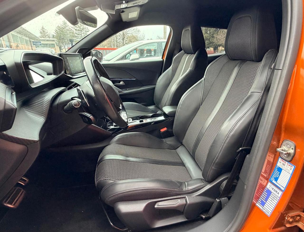 Peugeot 2008 PureTech 130 S&S EAT8 Allure