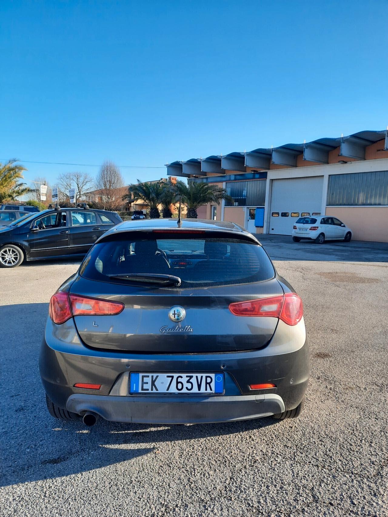 Alfa Romeo Giulietta 1.6 JTDm-2 Ok neopatentati