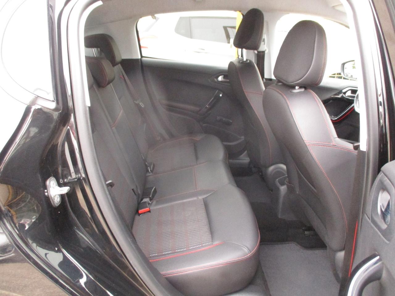 Peugeot 208 1.6 HDi 100 CV GT Line PARI AL NUOVO