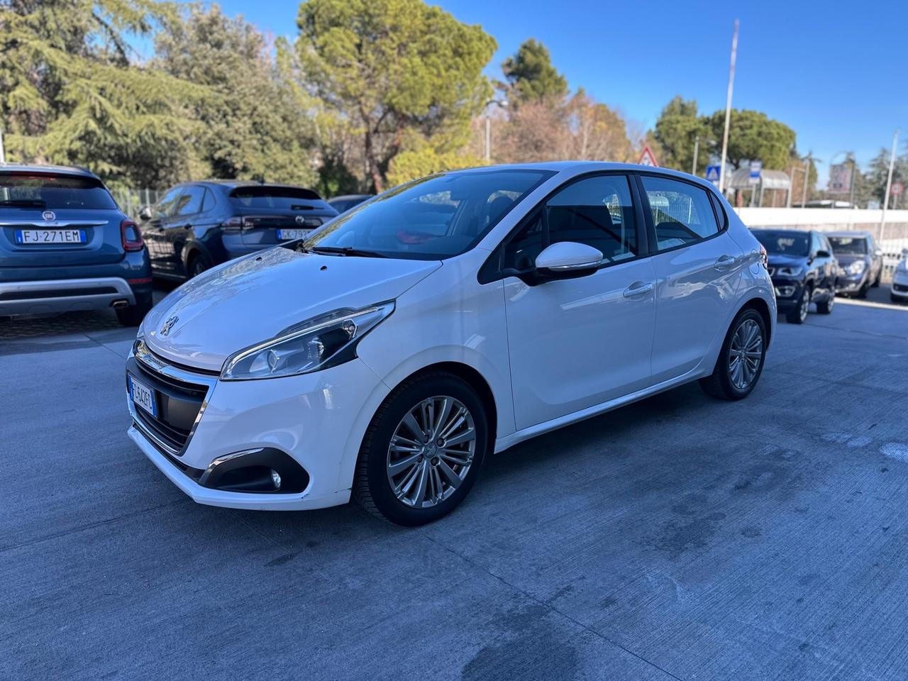 Peugeot 208 PureTech 82 5 porte Allure