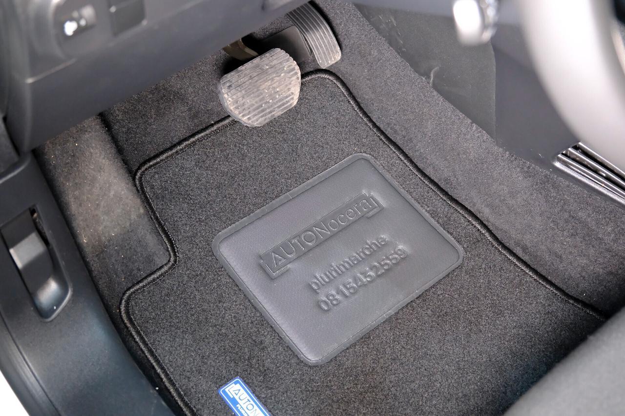 Citroen C3 1.2T EAT6 110cv SHINE Automatica