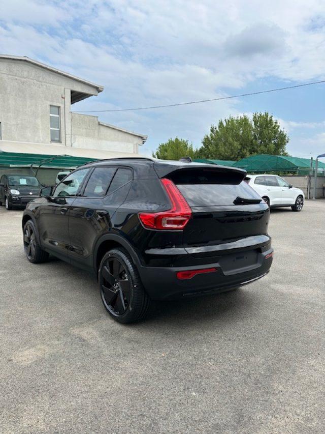 VOLVO XC40 B4 automatico Ultra Black Edition