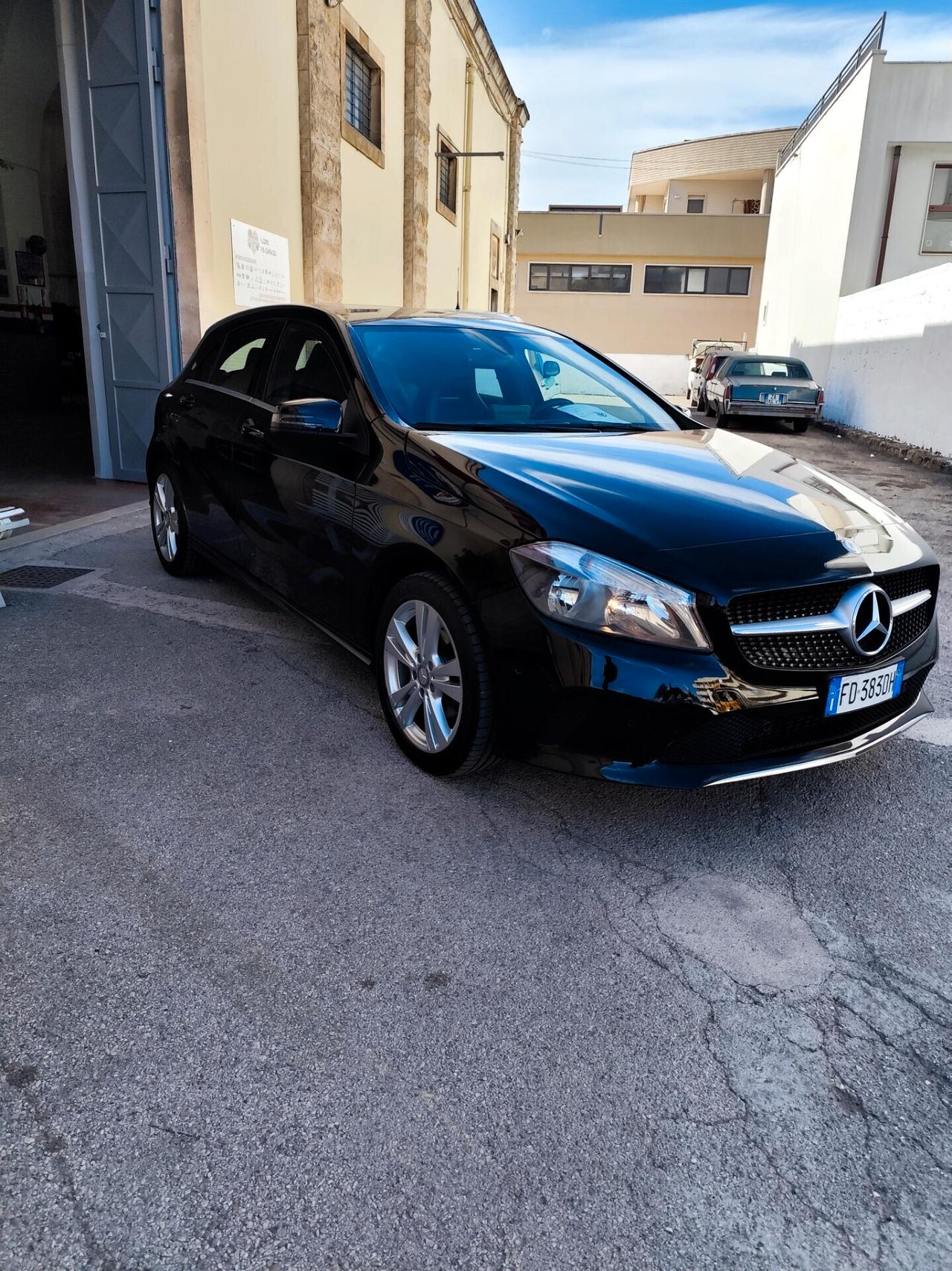Mercedes-benz A 180 d Premium
