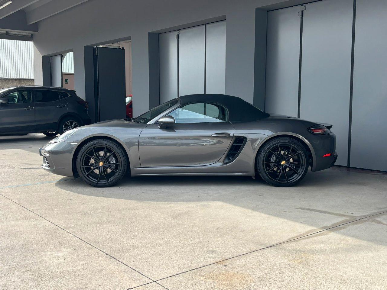 Porsche 718 Boxster