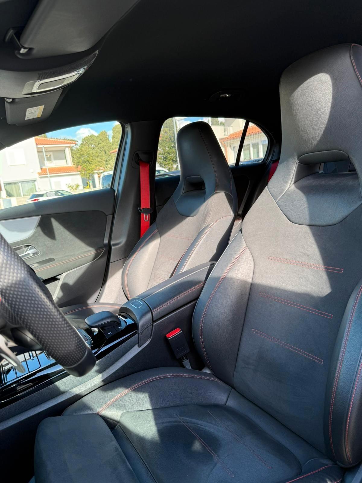 Mercedes-benz A 35 AMG grigio Magno