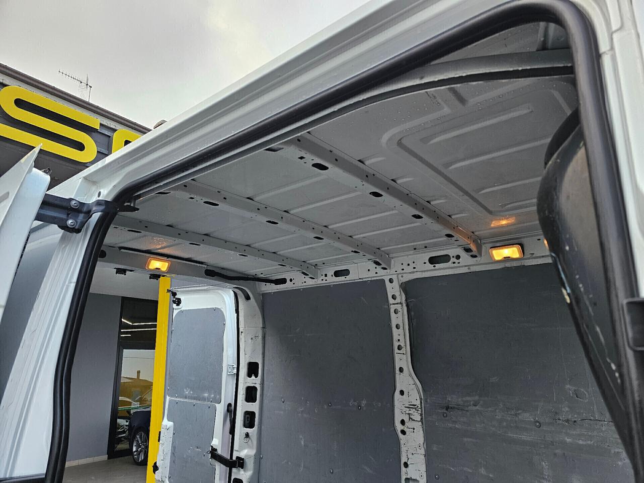 Renault Master 28 2.3 Dci PC TN 3 Posti