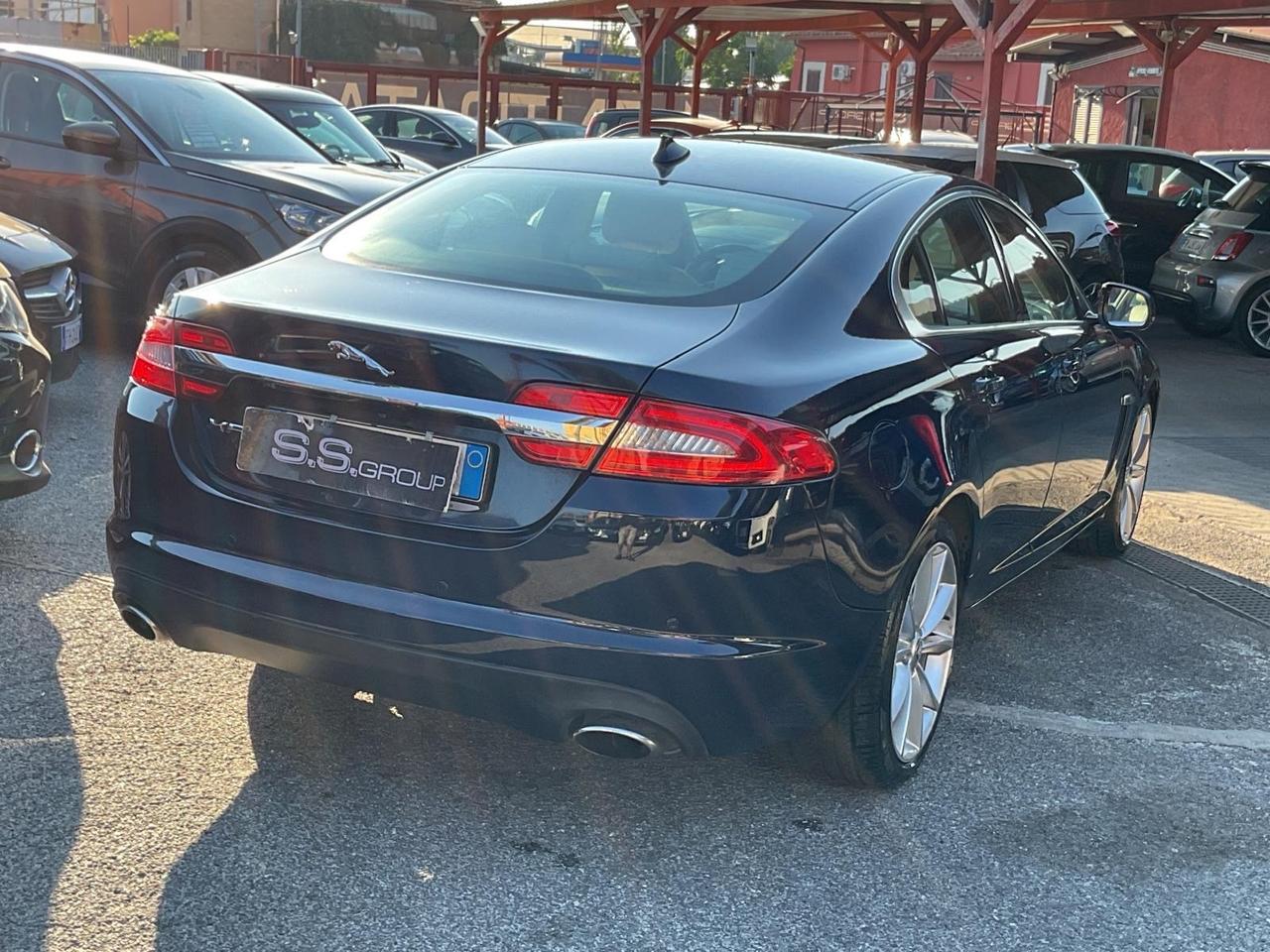 XF 3.0 D V6 Premium Luxury-unipro-rate-garanzia-