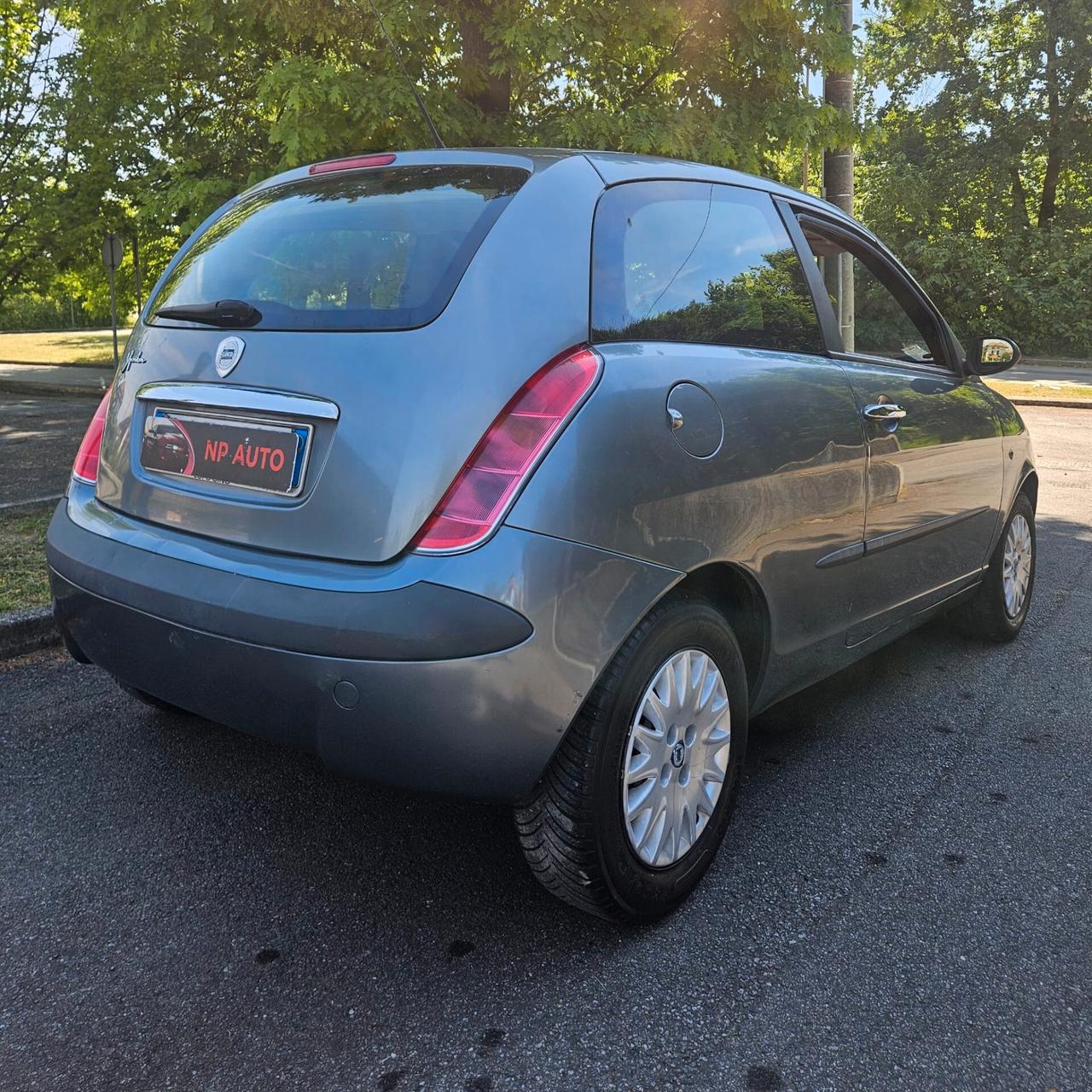 Lancia Ypsilon 1.2 NEOPATENTATI