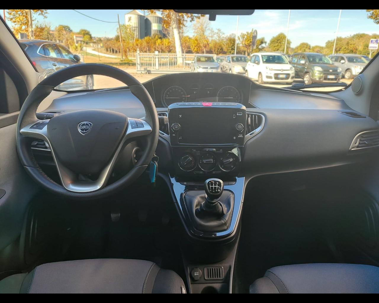 LANCIA Ypsilon 3ª serie - Ypsilon 1.0 FireFly 5 porte S&S Hybrid Ecochic Gold