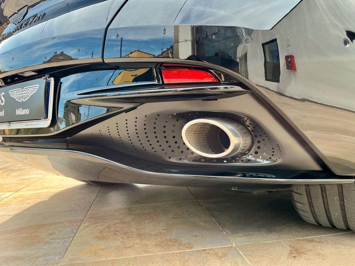 ASTON MARTIN DB12 Coupe 4.0 V8 auto