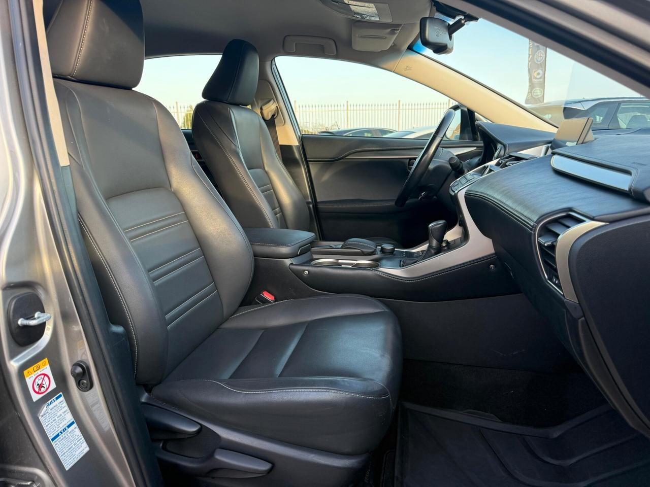 Lexus NX 300h Hybrid 4WD Luxury