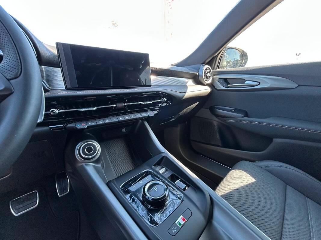 Alfa Romeo Tonale 1.5 hybrid Veloce 160cv tct7