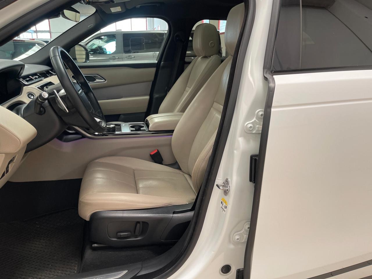 Land Rover Range Velar R-Dynamic SE 2.0 i4 240cv auto-LEGGI SOTTO